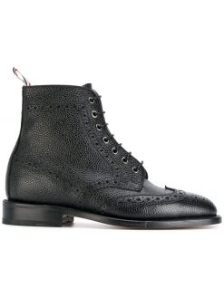 Thom Browne Wingtip Brogue Boot With Leather Sole In Black Pebble Grain