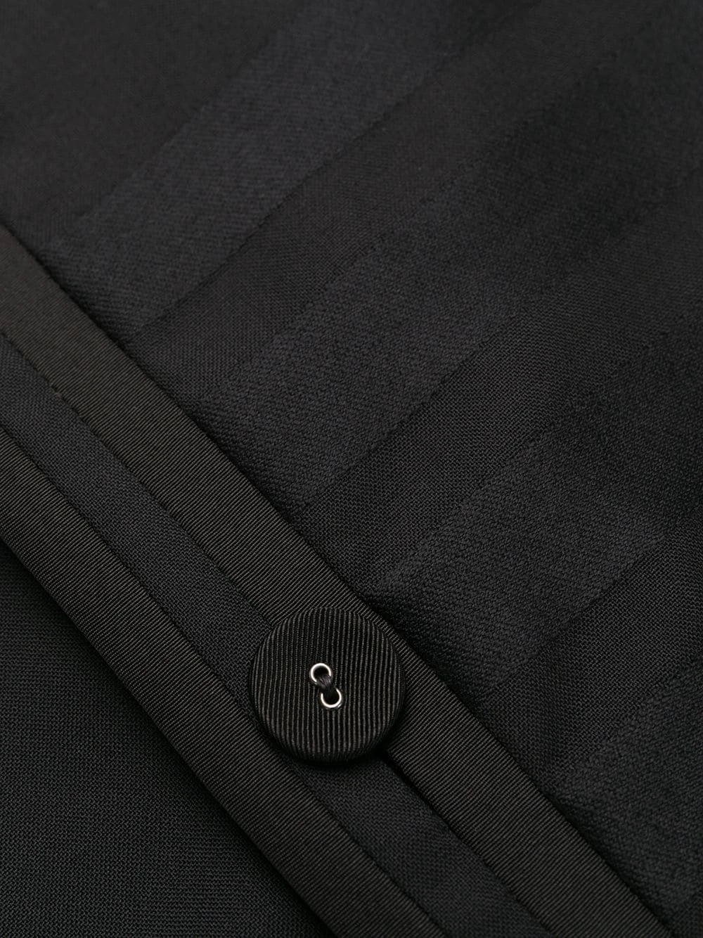 Top 10 β Thom Browne Mid length buttoned skirt shorts of men π 7 Thom Browne mid-length buttoned skirt