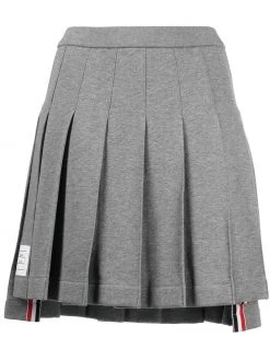 Thom Browne logo patch pleated short skirt